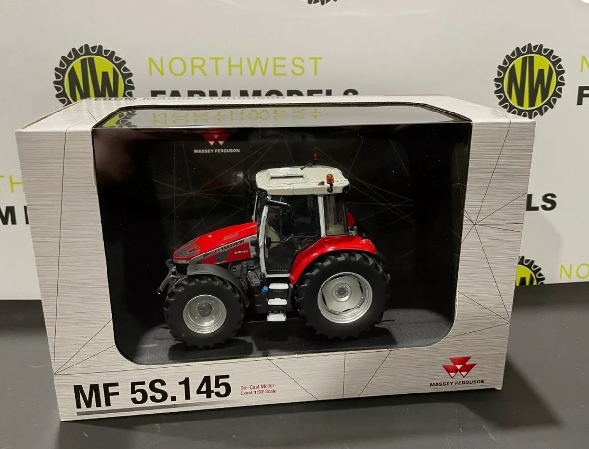 Miniature Tracteur Massey Ferguson 5S.145 – 1/32 – Universal Hobbies UH6304